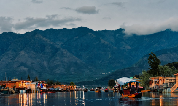 Srinagar Tourist Places in Winter: Unveiling the Crown Jewel of Kashmir