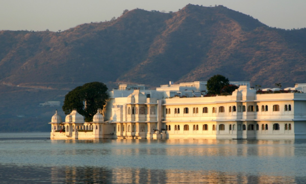 Udaipur Tourist places List – The City of Lakes