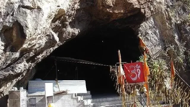 shiva parvati cave shrine mongri udhampur tourist attraction 3ibjvzu edited